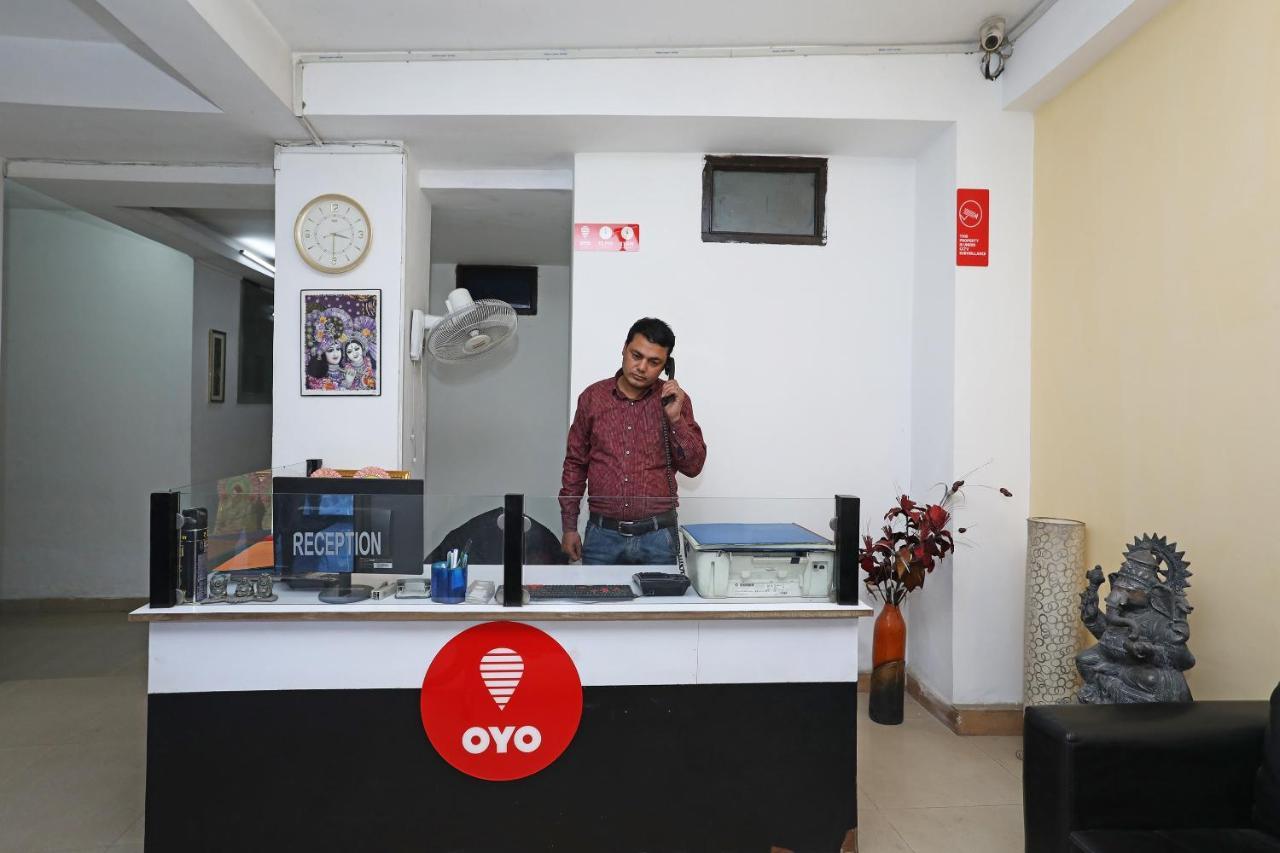 Oyo 11392 The Hotel Grand Hospitality Noida Buitenkant foto
